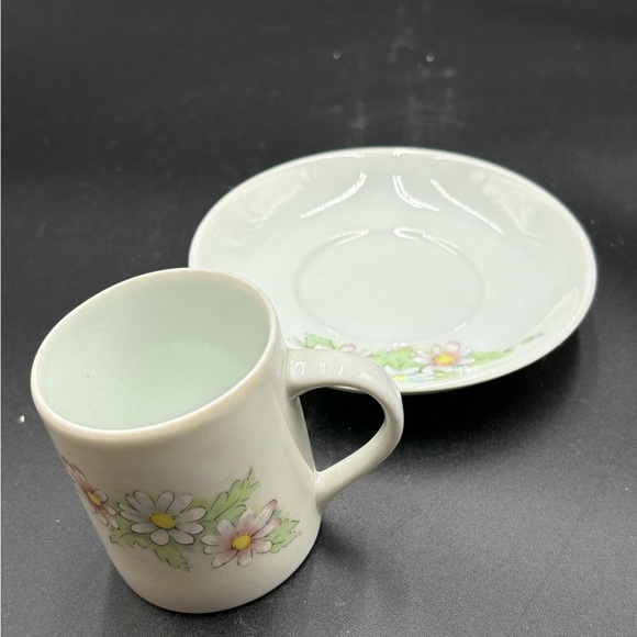 SRS fine china daisy teacup made in Brazil, teacup and saucer small size - Picture 4 of 7